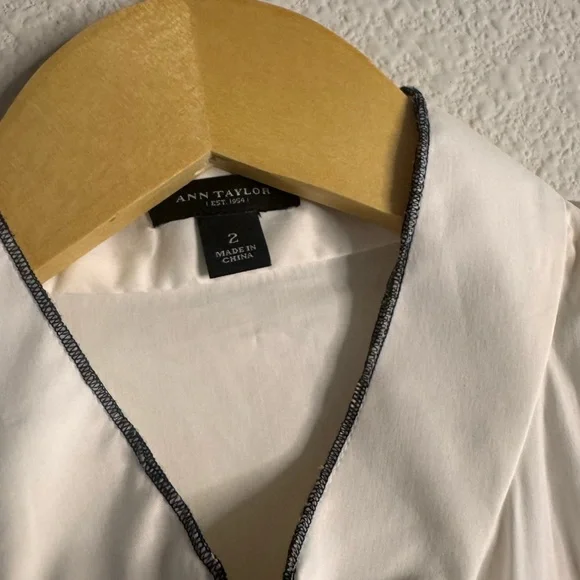 Ann Taylor White Ruffle Blouse with Black Trim Size 2 - Picture 4 of 7